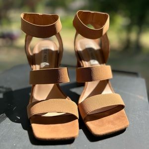 Steve Madden National Women’s Heels, Size 6